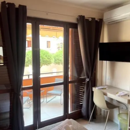 Bed & Breakfast Beb Casa Anna Olbia